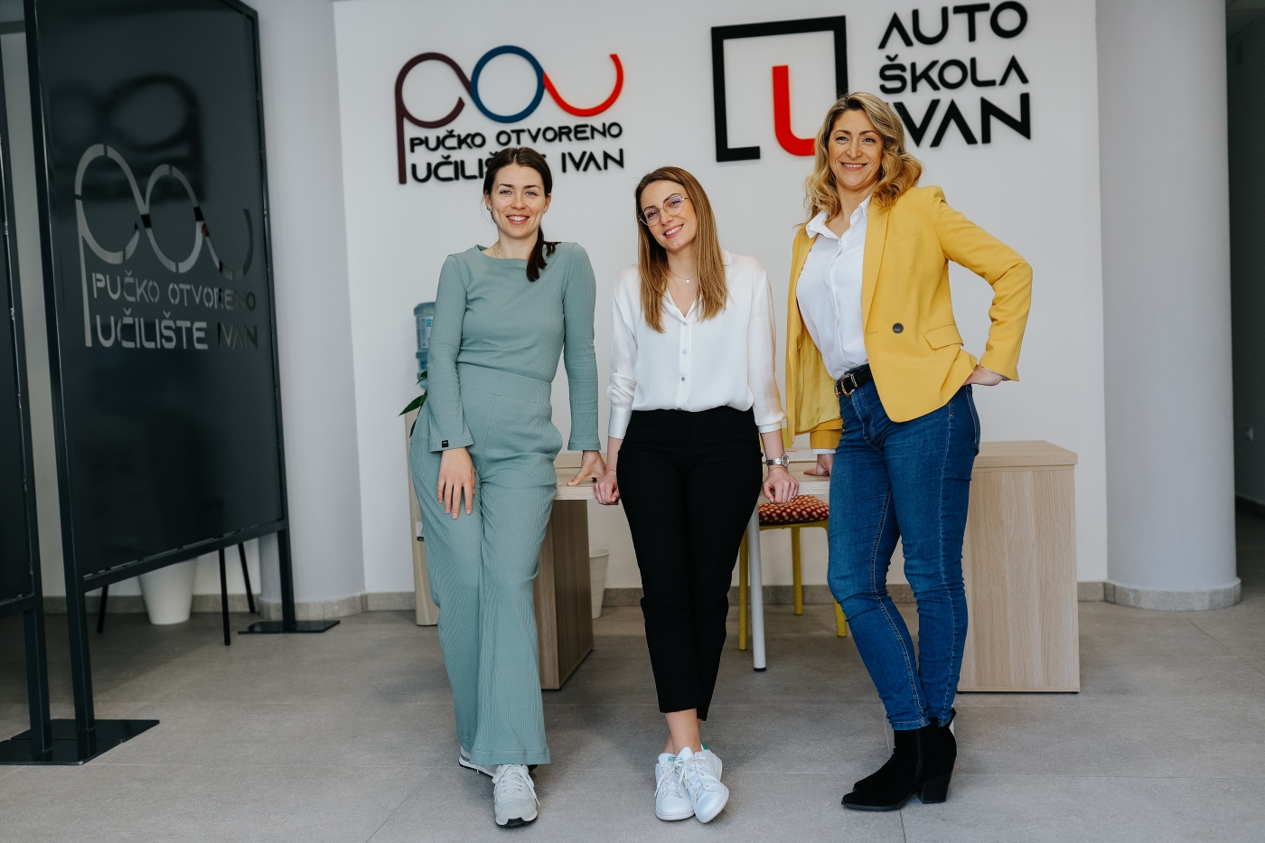 Rade kao instruktorice vožnje - i za kamion, predaju na učili&scaron;tu, administriraju...